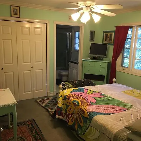 Elaine'S Hollywood Bed & Breakfast-2